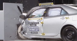 2013-toyota-camry-iihs-small-offset-crash-test[1]