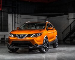 2017-nissan-rogue-sport-front