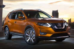 Nissan continues âYear of the Truckâ momentum with world deb