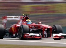 26408_shanghai,_libere_2__massa_porta_davanti_la_ferrari