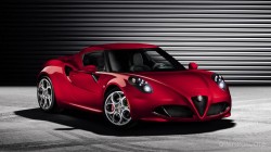 405983_3796_big_2013-alfa-romeo-4c-23[1]