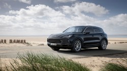 912542-cayenne-2017-porsche-ag