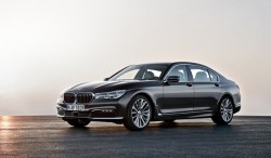 BMW-serie-7_horizontal_lancio_sezione_grande_doppio