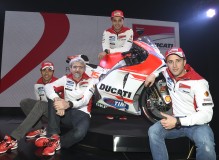 Ducati_MotoGP_Team_2015_Presentation_07