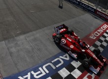 Scott-Dixon-sweeps-Toronto