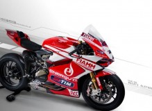 Superbike-Team-Alstare-Davies-Giugliano-2_big