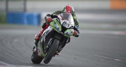 Tom Sykes in sella alla sua Kawasaki nel vittorioso GP di Francia