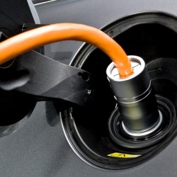 auto_elettriche_ricarica_stazioni_ricarica_auto_elettriche_plug_in_stazioni_ricarica_2