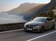 jaguar-xjr575-18my-001-glhd-crop-hero