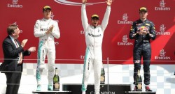 lewis-hamilton-vince-il-gp-di-silverstone-2016-davanti-nico-rosberg-e-max-verstappen-740x400