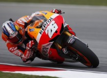 Daniel Pedrosa in piega durante la seconda sessione di libere di questa mattina a Sepang
